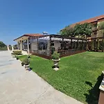 Valurile Marii Vama - Veche 招待所 4*